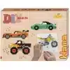 Hama Midi Gift Box Vehicles 4 000 pärlor, pärlplattor, mönster och strykpapper. Skapa fordon och fantasimotiv. Kreativt pyssel från 5 år.