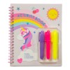 Unicorn Aktivitetsbok Neon – kreativ bok med 3 neonpennor, 3 sidor klistermärken och 10 blanka sidor på FSC-papper. Perfekt för barn som älskar enhörningar.