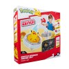 Pokémon Battle Spinner Arena Set – utmana vänner i spännande Pokémon-dueller! Skjut iväg snurrande Pokémon-figurer i arenan och se vem som snurrar längst. Perfekt present för barn från 4 år.