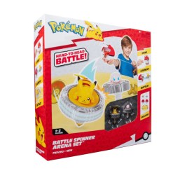Pokémon Battle Spinner Arena Set – utmana vänner i spännande Pokémon-dueller! Skjut iväg snurrande Pokémon-figurer i arenan och se vem som snurrar längst. Perfekt present för barn från 4 år.