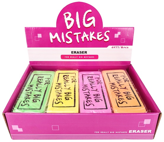 Sudd Big Mistakes – stort och lekfullt suddgummi för stora misstag. Perfekt för skrivbord, skisser och som humoristisk present. CE-märkt och robust design.